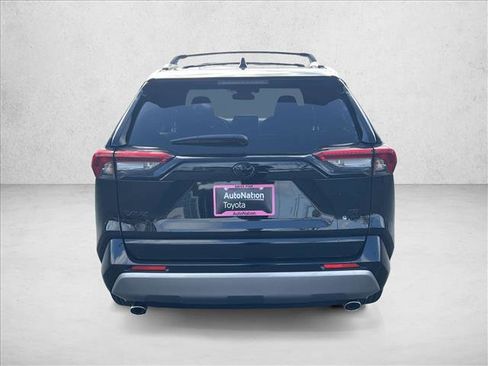 New 2025 Toyota RAV4 SE image 8