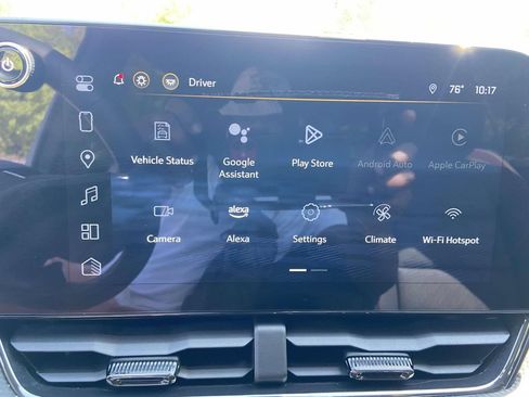 Used 2025 Chevrolet Equinox RS w/ Safety and Technology Package FWD image 23