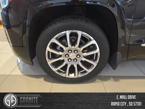 Used 2023 GMC Acadia Denali w/ Denali Technology Package AWD/4WD image 28