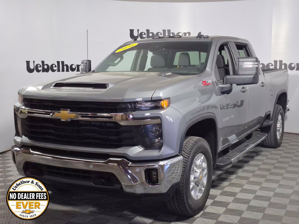 Used 2026 Chevrolet Silverado 3500 LT w/ All Star Edition AWD/4WD image 3