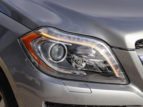 Used 2016 Mercedes-Benz GL 450 4MATIC image 5