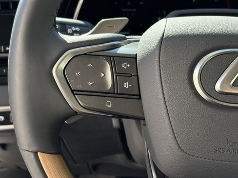 Used 2025 Lexus RX 350 AWD w/ Convenience Package image 19