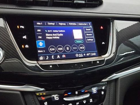 New 2025 Cadillac XT6 Sport w/ Technology Package image 17