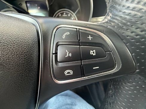 Used 2017 Mercedes-Benz GLC 300 4MATIC image 19