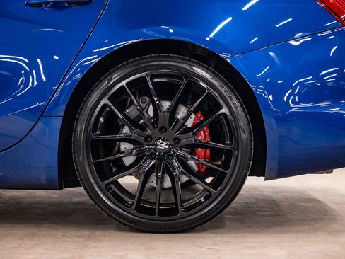 Used 2019 Maserati Ghibli S GranSport Q4 AWD/4WD image 27