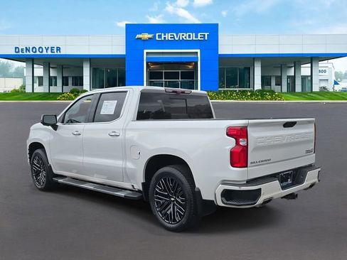 Used 2020 Chevrolet Silverado 1500 High Country w/ Technology Package image 7