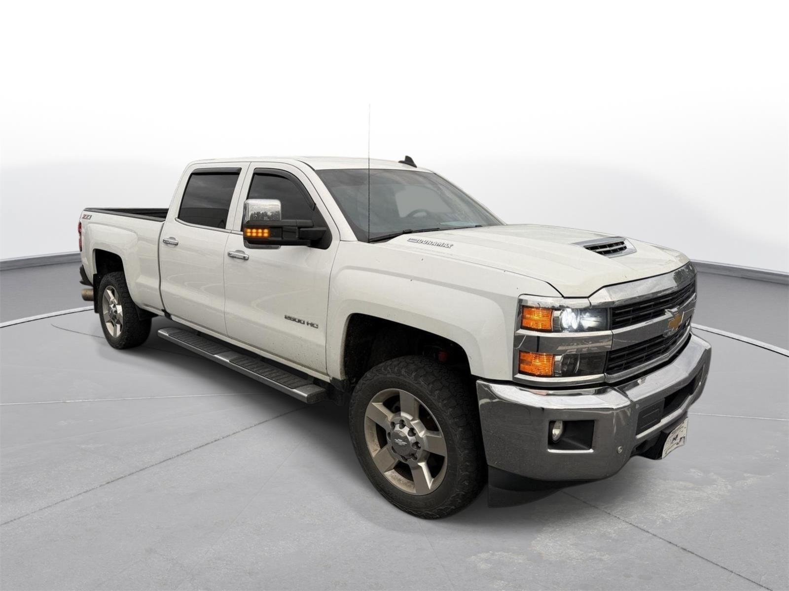 Used 2016 Chevrolet Silverado 2500 LTZ w/ Duramax Plus Package AWD/4WD image 4