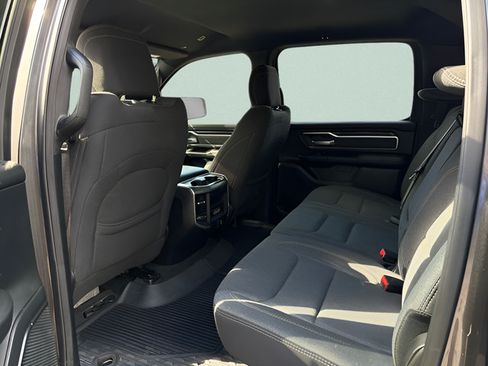 Used 2019 RAM 1500 Big Horn AWD/4WD image 4