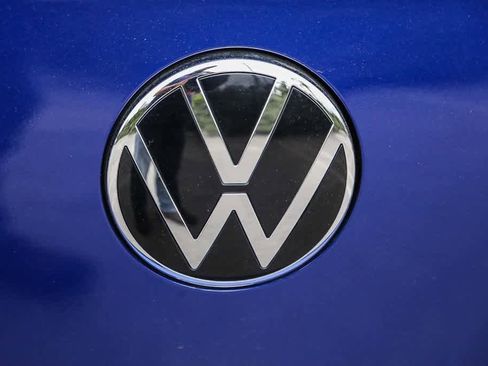 Used 2023 Volkswagen Golf R image 20