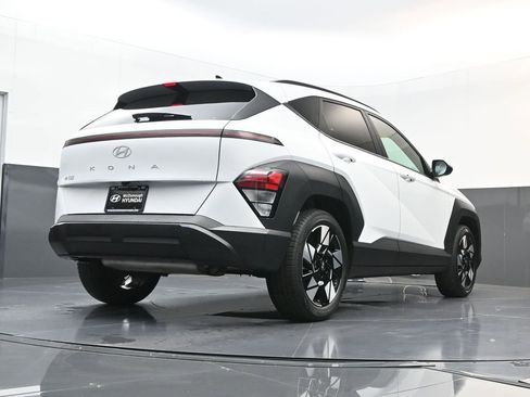Certified 2025 Hyundai Kona SEL FWD image 22