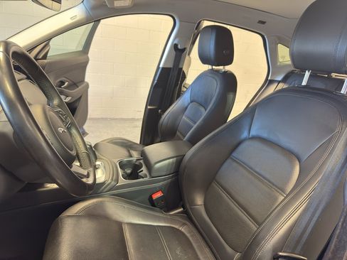 Used 2019 Jaguar E-PACE S AWD/4WD image 14