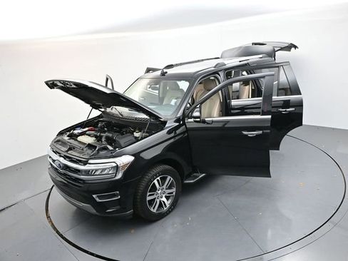 Used 2022 Ford Expedition Limited image 39