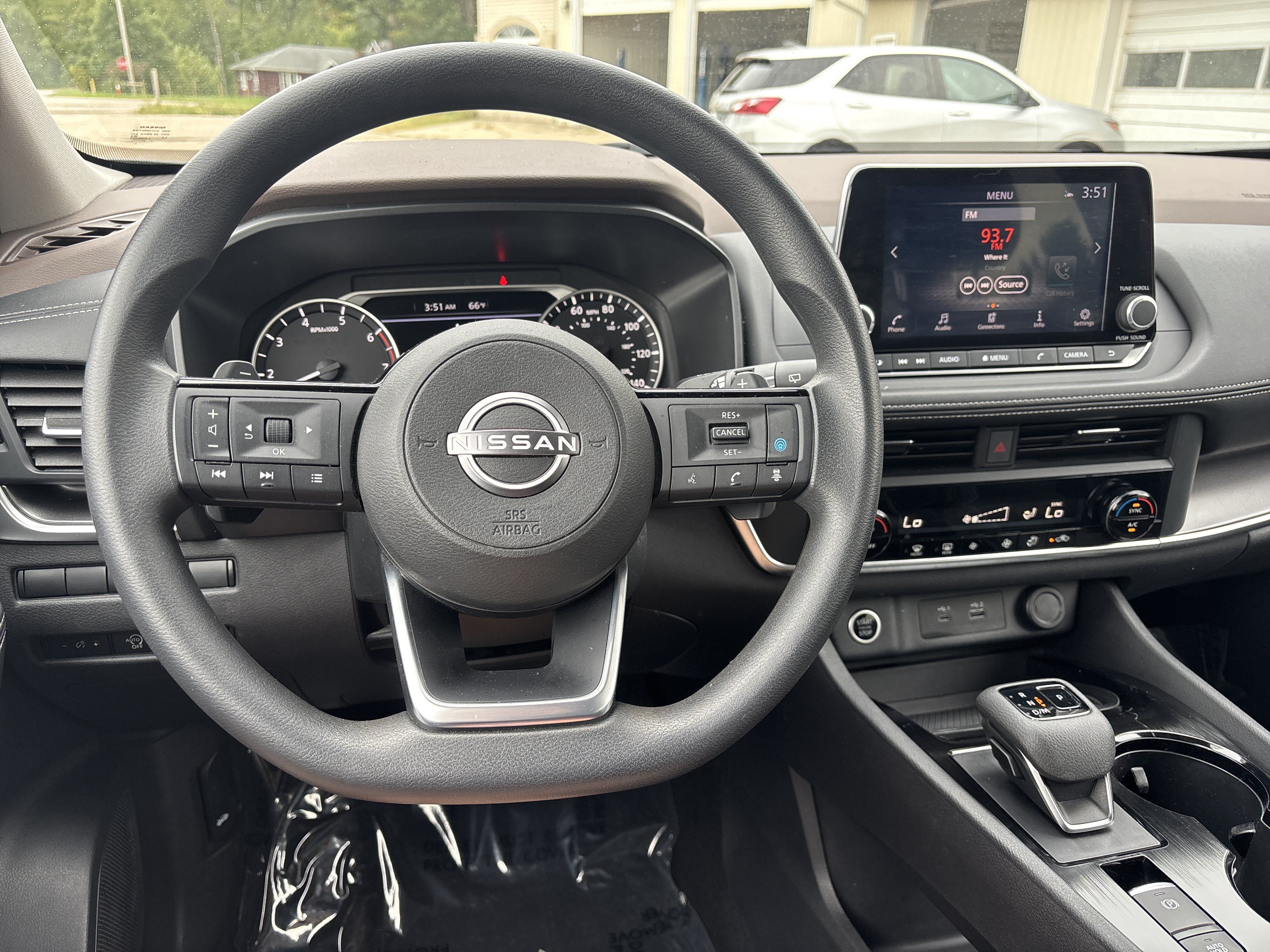 Used 2023 Nissan Rogue SV AWD/4WD image 17