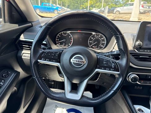 Used 2021 Nissan Altima 2.5 SR FWD image 14