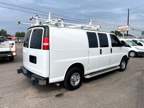 Used 2020 Chevrolet Express 2500 w/ Driver Convenience Package image 9