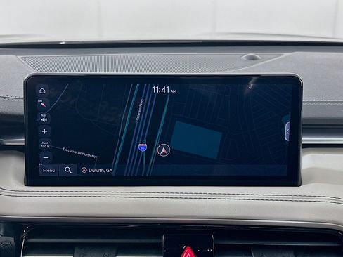 Used 2025 Genesis G70 2.5T image 21