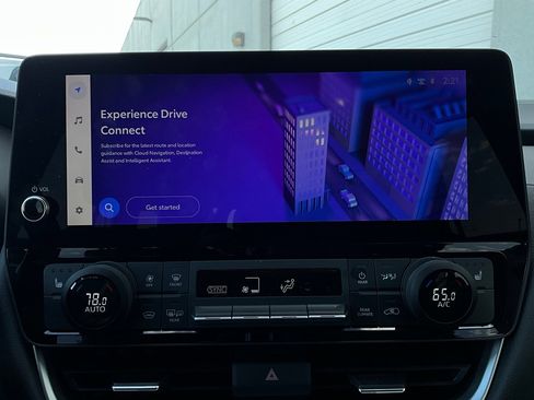 Used 2025 Toyota Grand Highlander FWD image 29