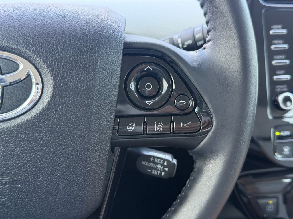 Used 2022 Toyota Prius XLE FWD image 22