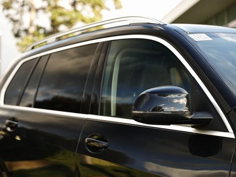 New 2026 BMW X7 xDrive40i w/ Premium Package image 5