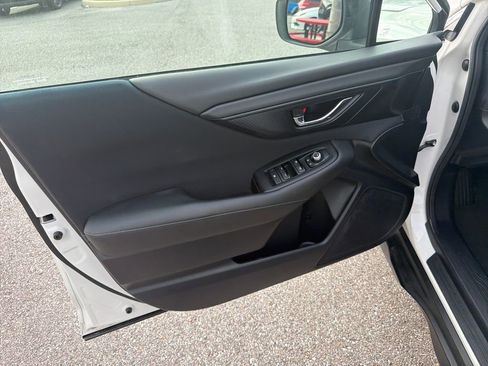 Used 2022 Subaru Outback Premium image 15