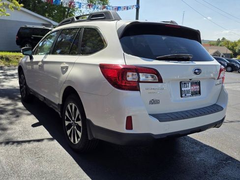 Used 2015 Subaru Outback 2.5i Limited AWD/4WD image 5