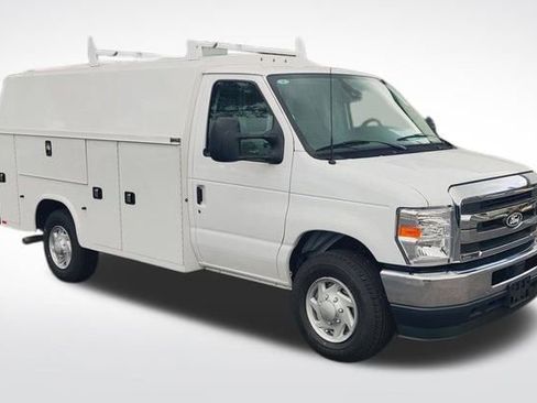 New 2025 Ford E-350 and Econoline 350 Super Duty w/ Power Equipment Group image 7