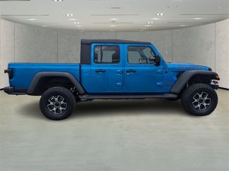 Used 2020 Jeep Gladiator Rubicon w/ Trailer Tow Package video 2