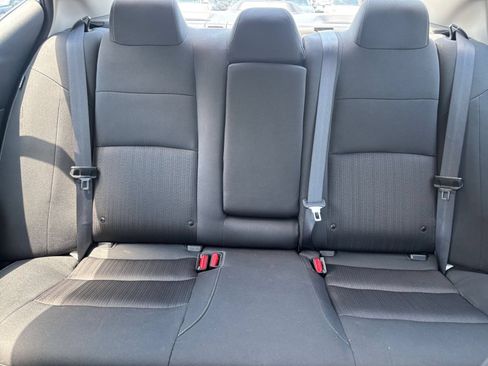 Used 2025 Nissan Altima 2.5 SV FWD image 38