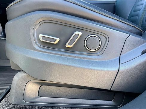 Used 2023 Rivian R1T Adventure AWD/4WD image 32