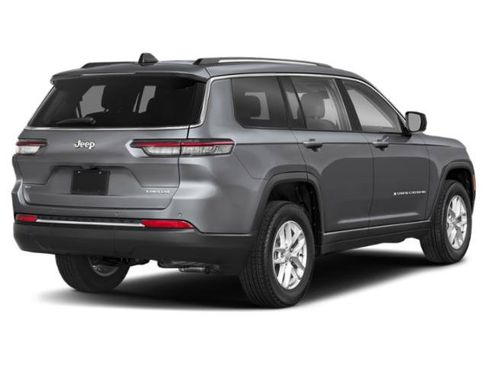 Certified 2023 Jeep Grand Cherokee L Laredo w/ Luxury Tech Group I RWD image 3