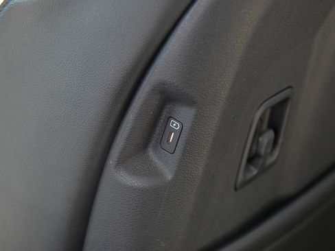 Used 2023 Kia Sportage EX FWD image 44