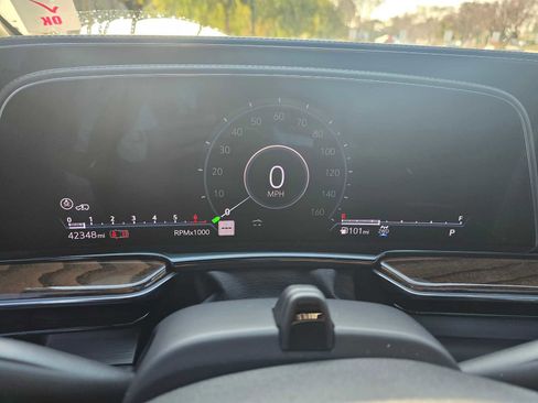 Used 2022 Cadillac Escalade Sport Platinum w/ Heavy-Duty Trailer Package image 30