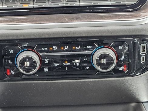 New 2026 Chevrolet Silverado 2500 LTZ w/ LTZ Premium Package image 38