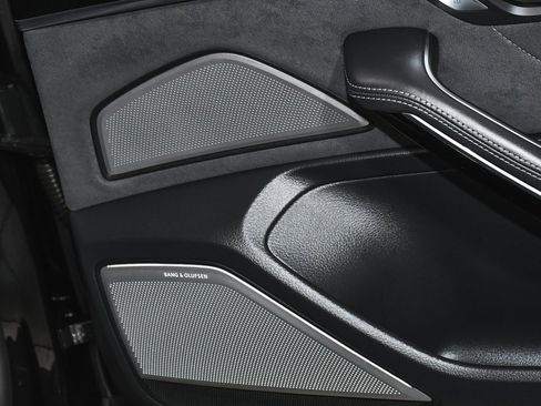 Used 2023 Audi S8 image 17