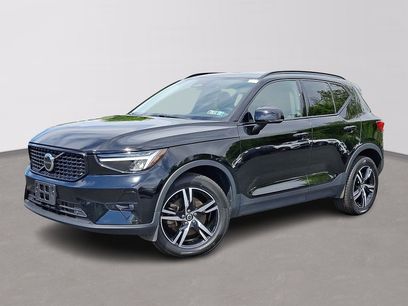 Used 2023 Volvo XC40 B5 Plus w/ Climate Package
