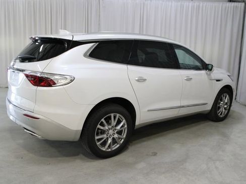 Used 2022 Buick Enclave Premium w/ Experience Buick Package AWD/4WD image 34