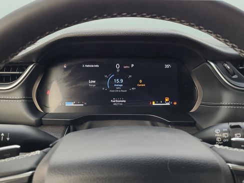 Used 2025 Jeep Grand Cherokee L Limited w/ Luxury Tech Group II image 20