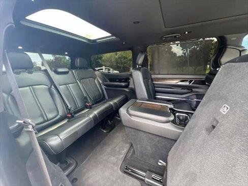 Certified 2022 Jeep Grand Wagoneer Series I AWD/4WD image 19