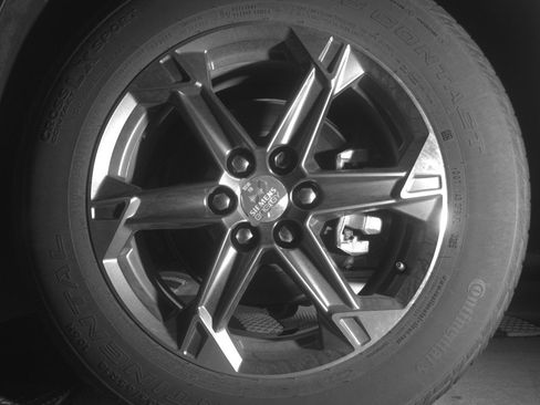 Used 2025 Chevrolet Blazer LT FWD image 14