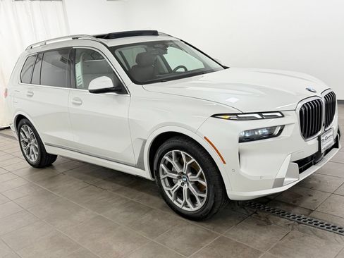 Used 2024 BMW X7 xDrive40i AWD/4WD image 6