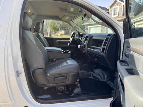 Used 2015 RAM 3500 Tradesman w/ Power & Remote Entry Group image 17