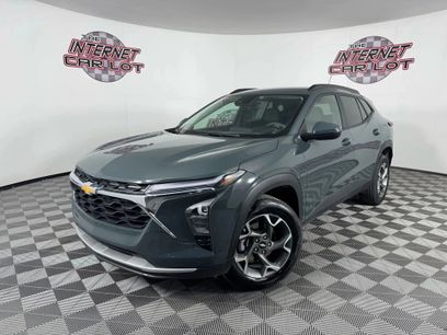 Used 2025 Chevrolet Trax LT