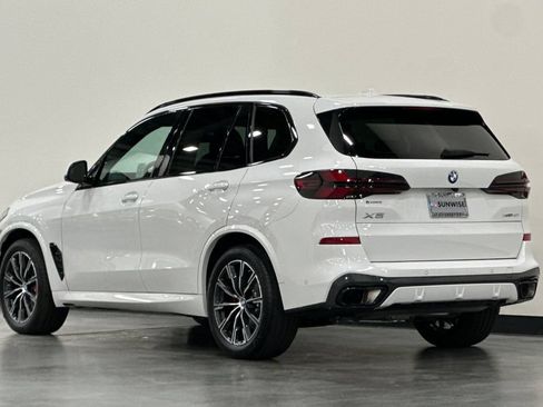 Used 2026 BMW X5 xDrive40i w/ M Sport Package AWD/4WD image 6