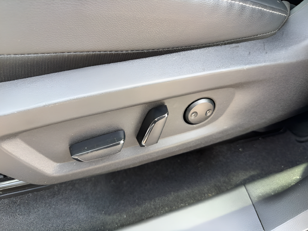 Certified 2025 Nissan Murano SL AWD/4WD image 17