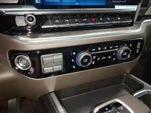 Used 2026 Chevrolet Silverado 1500 LTZ AWD/4WD image 23