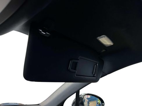 Used 2024 Porsche Macan AWD/4WD image 24