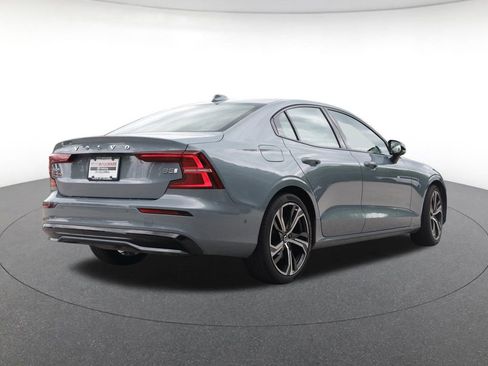 Used 2023 Volvo S60 B5 Plus w/ Climate Package FWD image 5