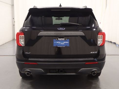 Used 2023 Ford Explorer XLT w/ Equipment Group 202A AWD/4WD image 9