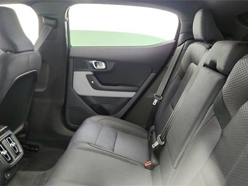 Used 2022 Polestar Polestar 2 image 27