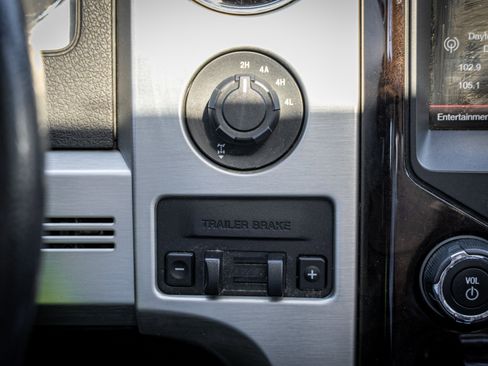 Used 2013 Ford F150 Platinum w/ Max Trailer Tow Pkg image 36